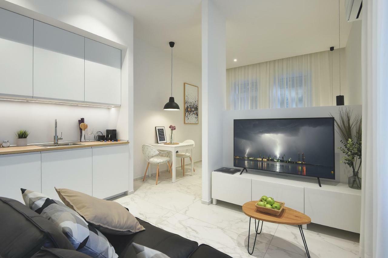 Apartment Lifestyle *